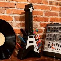 Gitaar Plectrumhouder met 5 Plectrums – Elektrische Gitaar Design – zwart/wit